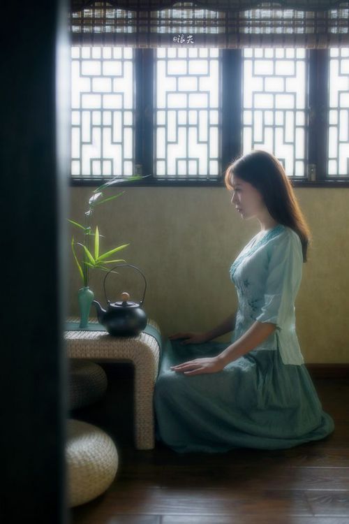 女子接力打破赛会纪录，女子接力进决赛